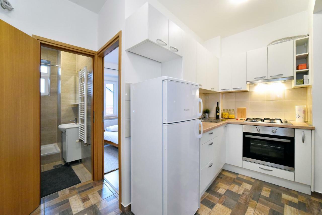 Block Apartment Maks Zagabria Esterno foto
