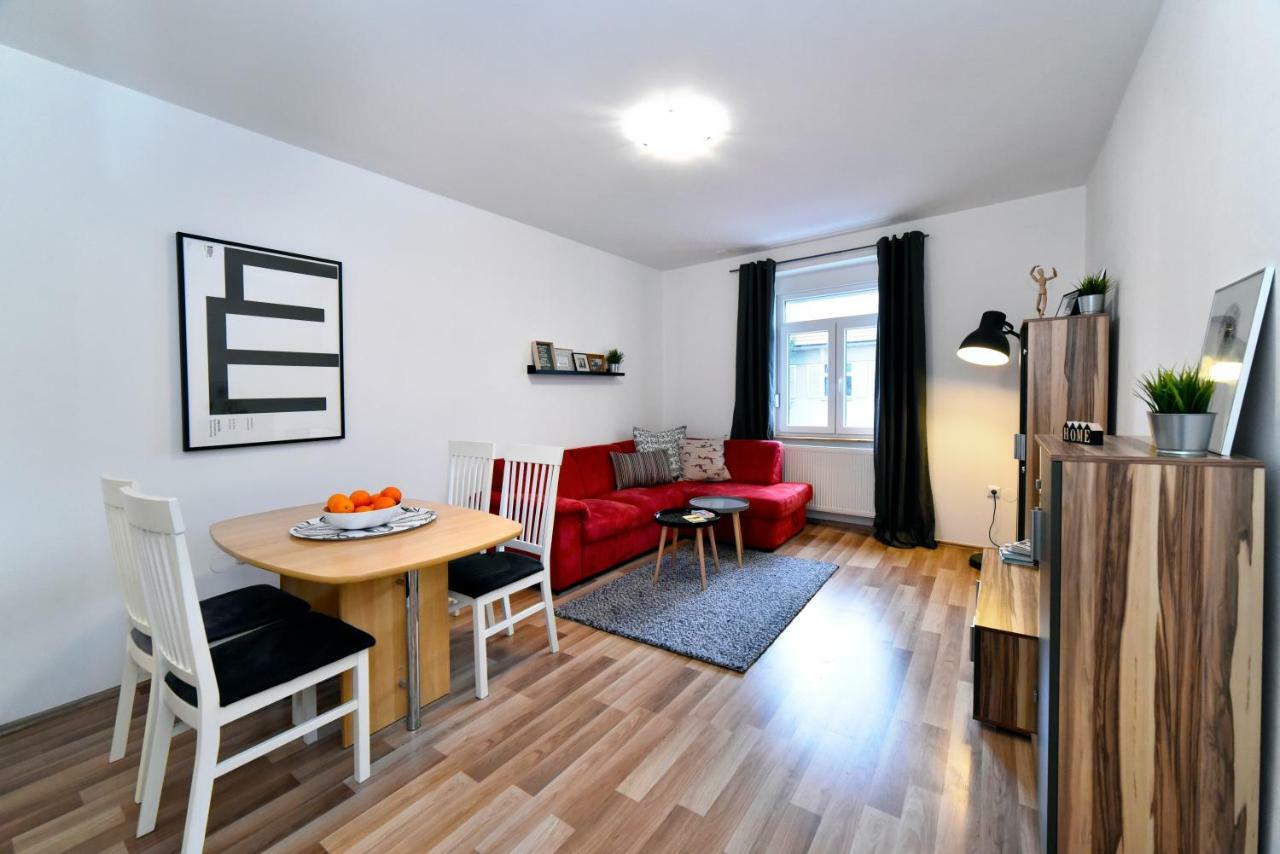 Block Apartment Maks Zagabria Esterno foto